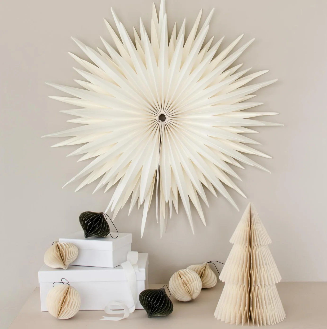 Deluxe Tree Standing Off-White - Image 4