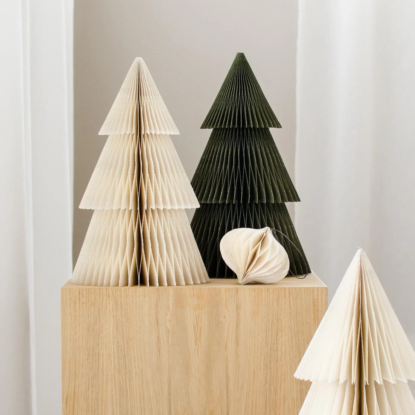 Deluxe Tree Standing Olive Green - Image 3