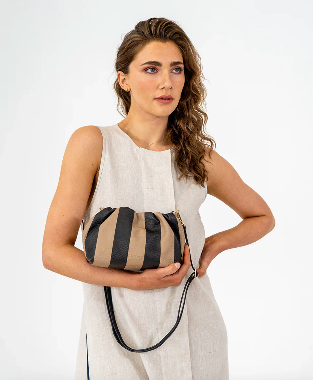 Elms + King Monty Crossbody - Image 8