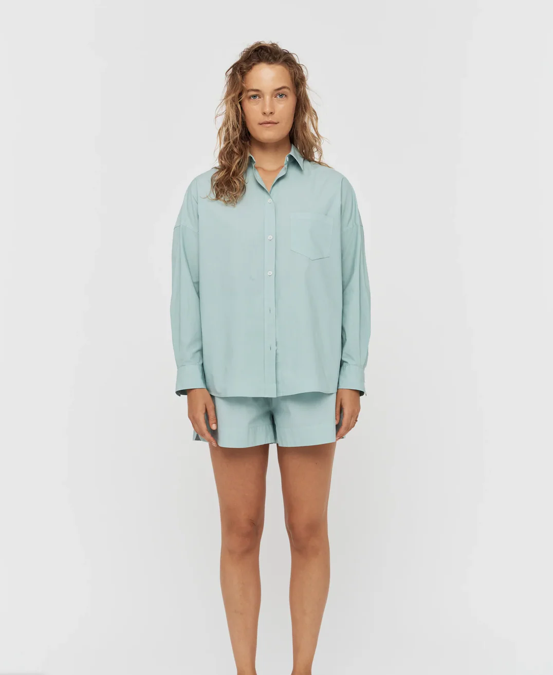LMND Chiara Classic Short WAS $130 - Image 9