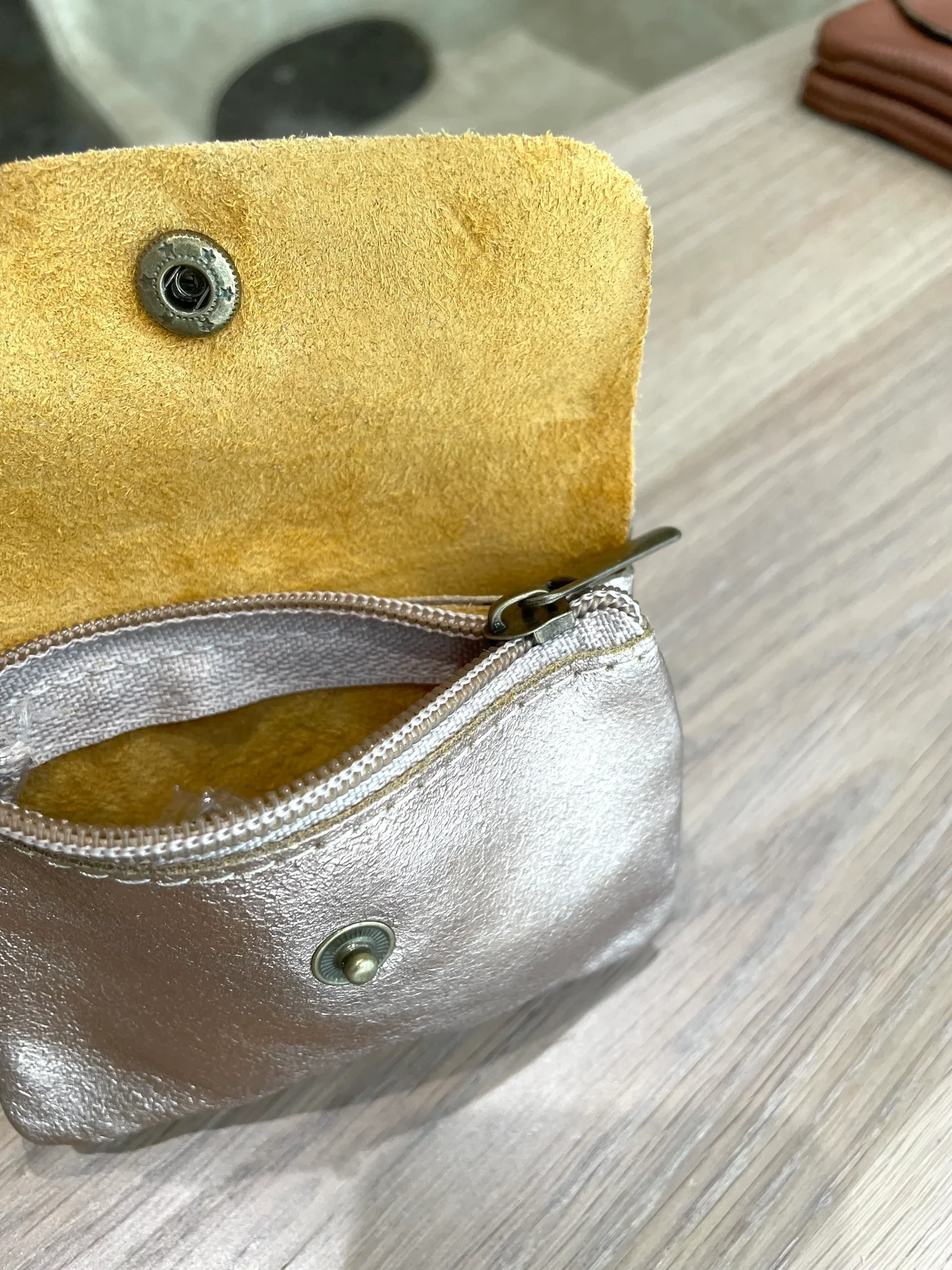 Mamapapa Double Leather Wallet - Image 10