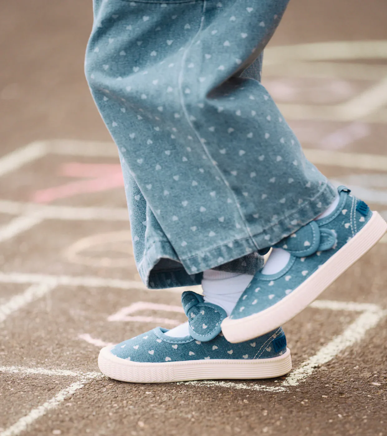 Walnut Millie Canvas Denim Heart WAS $40 - Image 4